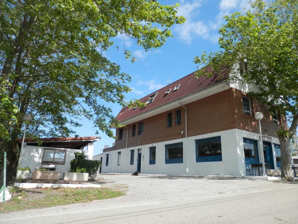 H.A.N.D Surf Hostel Langre  Εξωτερικό φωτογραφία